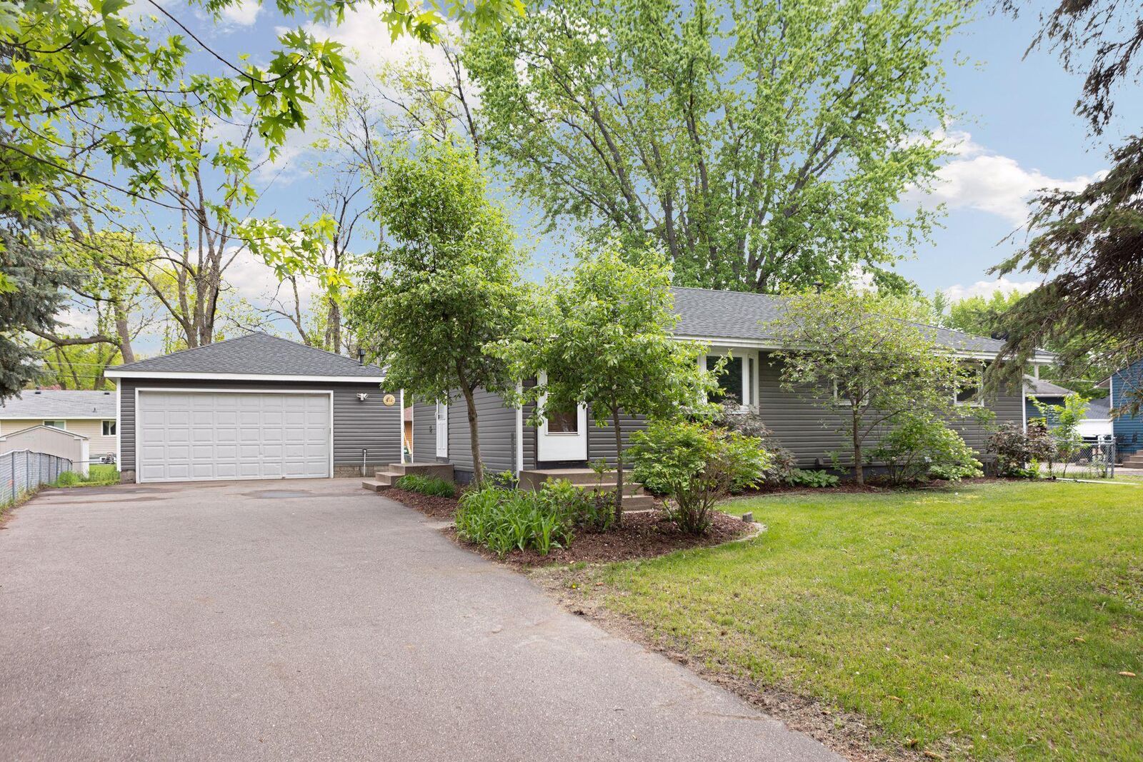 Property Photo:  752 121st Lane NE  MN 55434 