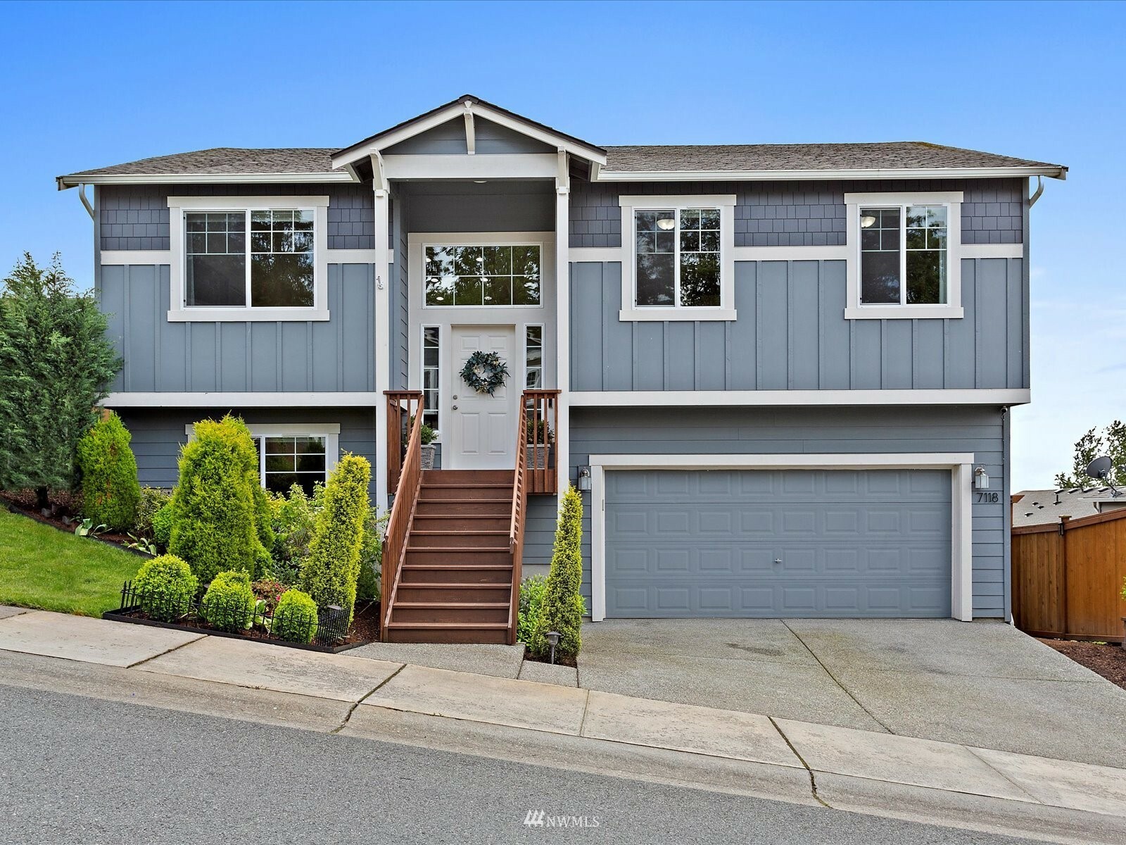 Property Photo:  7118 17th Place SE  WA 98258 