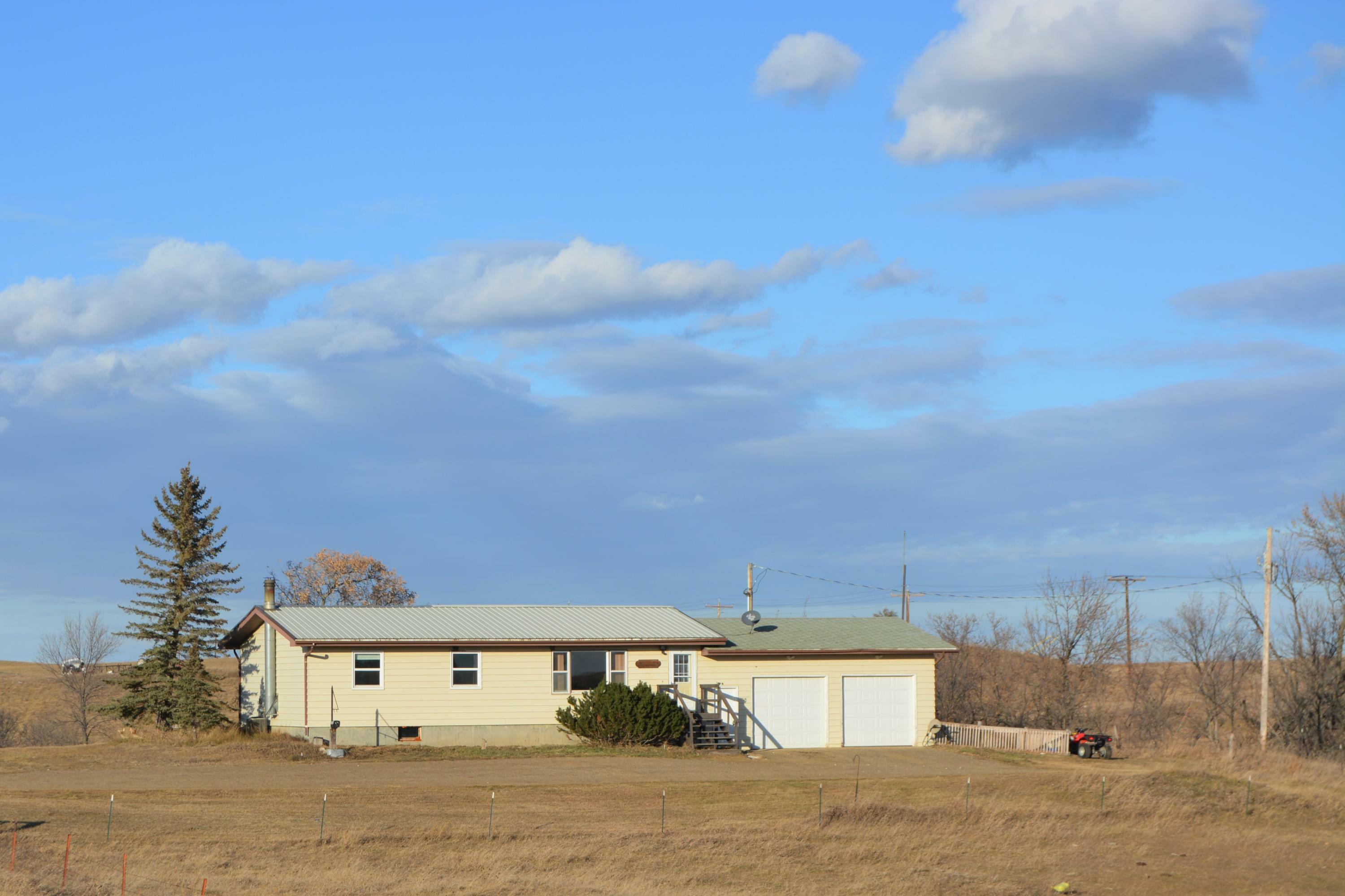 Property Photo:  130 86th Avenue NW  ND 58636 