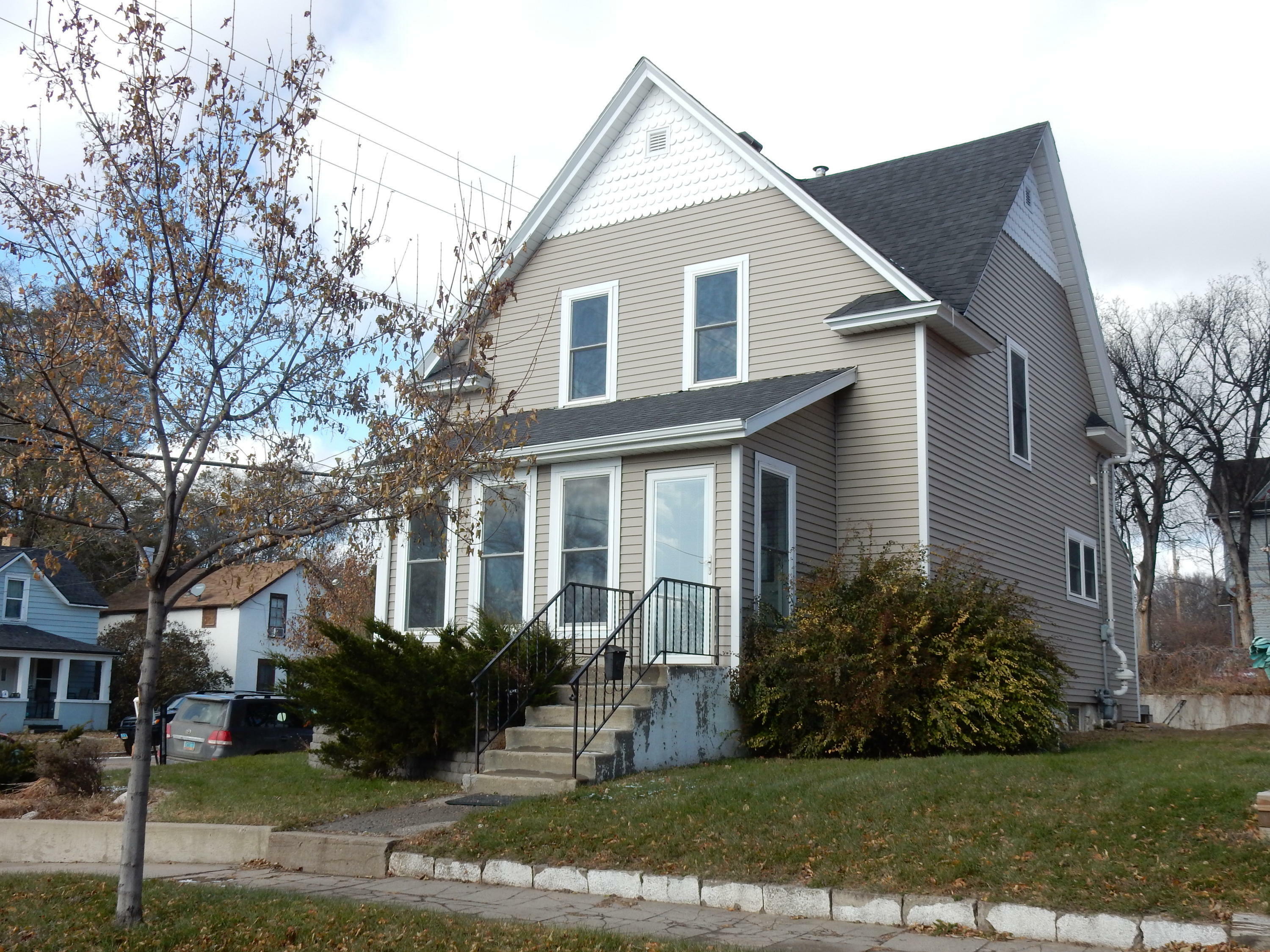 Property Photo:  300 B Avenue  ND 58501 