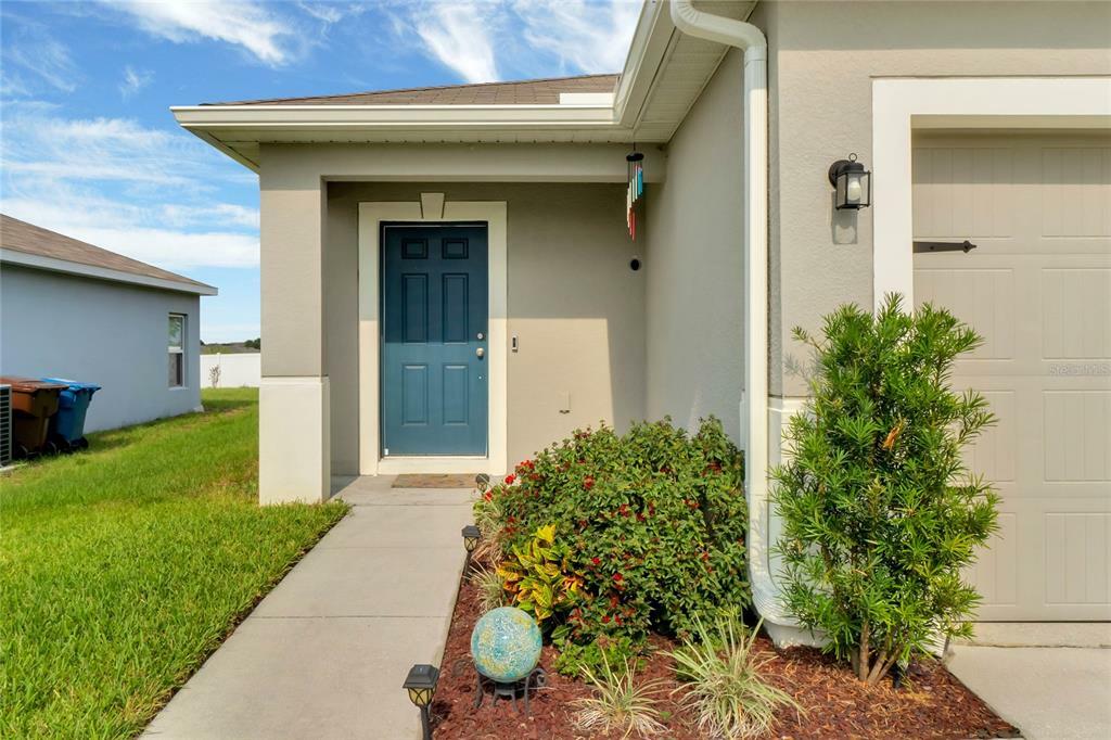 Property Photo:  352 Rooks Loop  FL 33844 