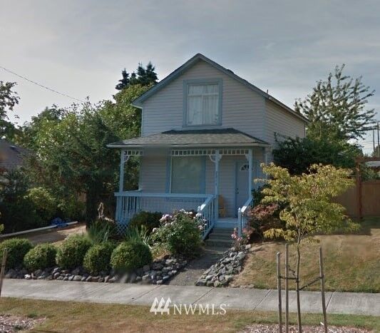Property Photo:  2215 E Street  WA 98225 