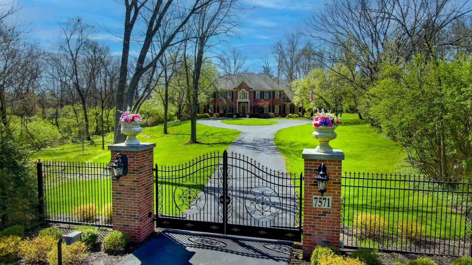 Property Photo: 7571 Indian Hill Rd OH 45243