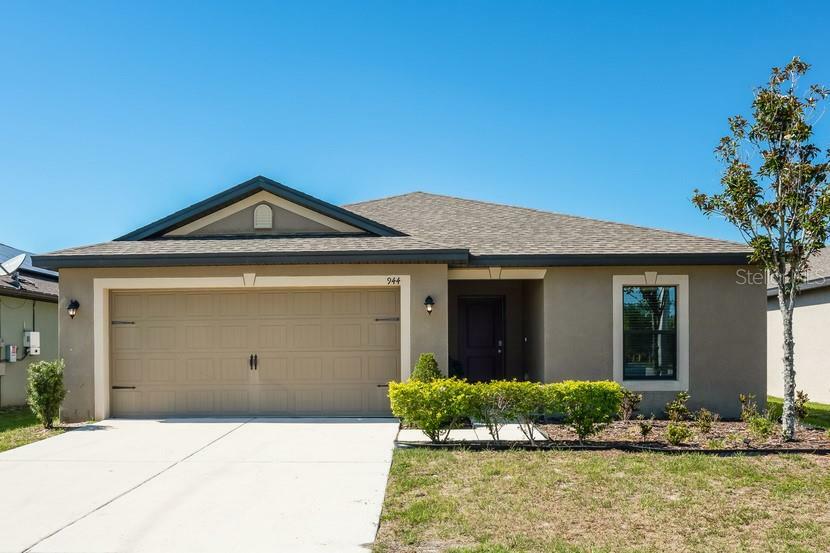 Property Photo:  944 Wynnmere Walk Avenue  FL 33570 