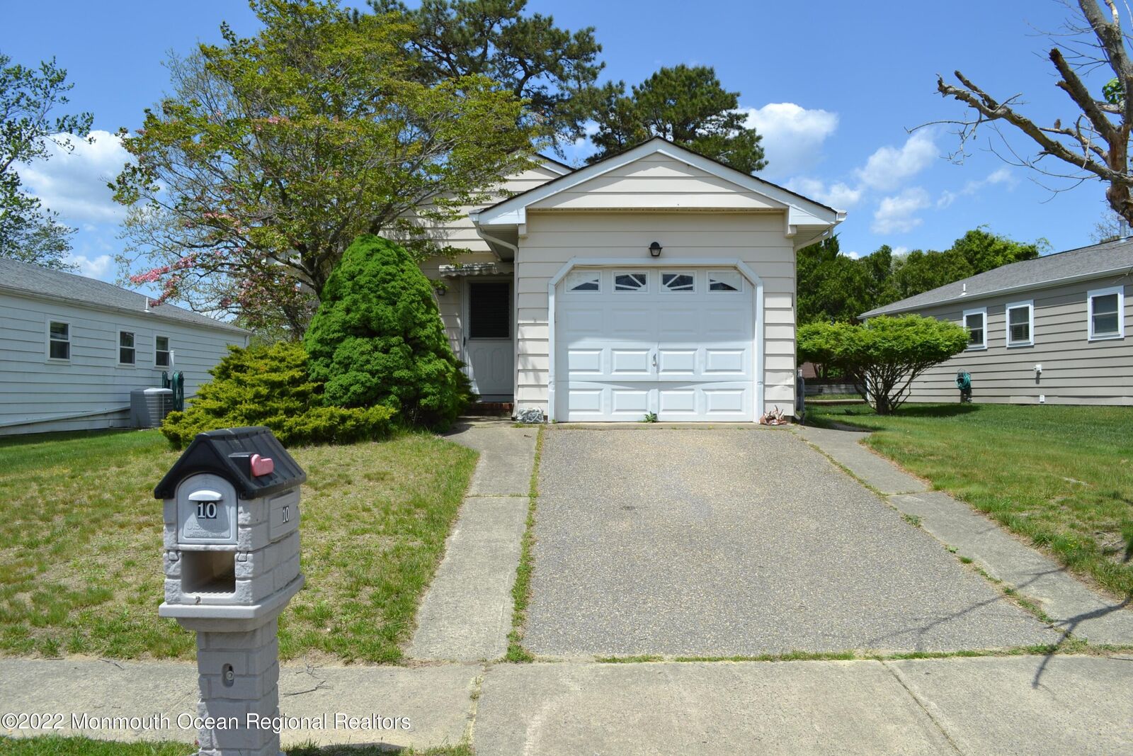 Property Photo:  10 San Jacinto Street  NJ 08757 
