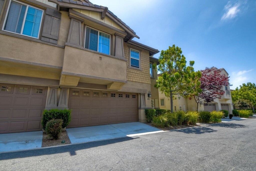 Property Photo:  2256 Flatiron Way  CA 92078 