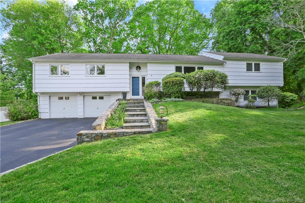 Property Photo: 4 Nappa Lane CT 06880