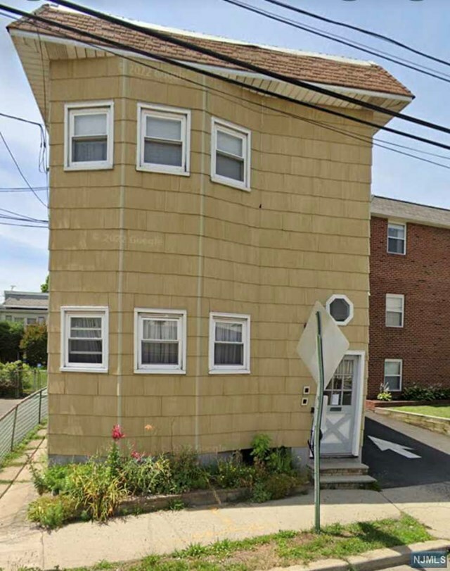 Property Photo:  251 Schuyler Avenue 2  NJ 07032 