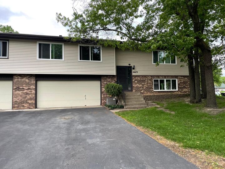 10673 Hummingbird Street NW  Coon Rapids MN 55433 photo