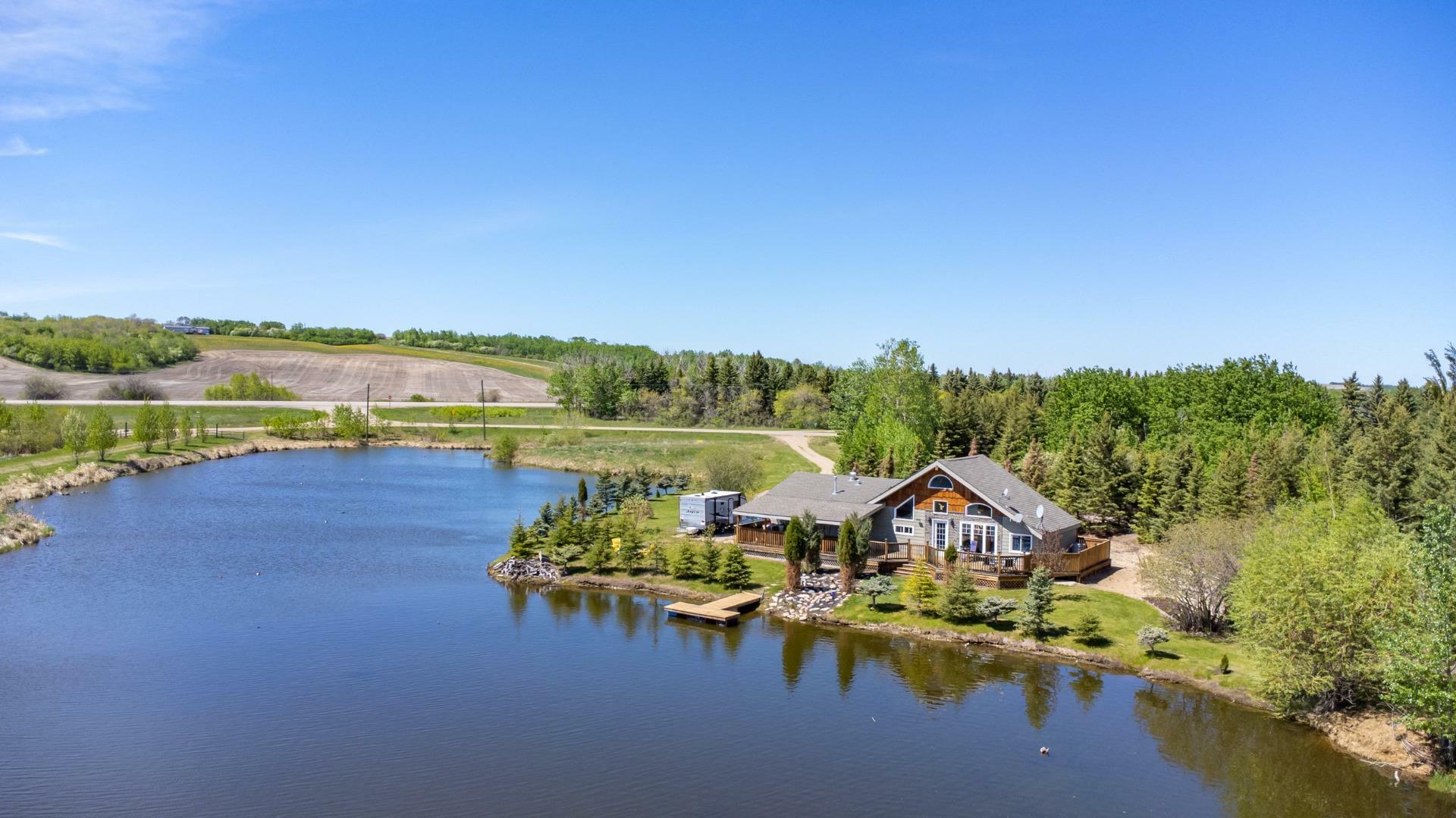 Property Photo:  18 Sandpiper Estates  AB T9V 2S1 