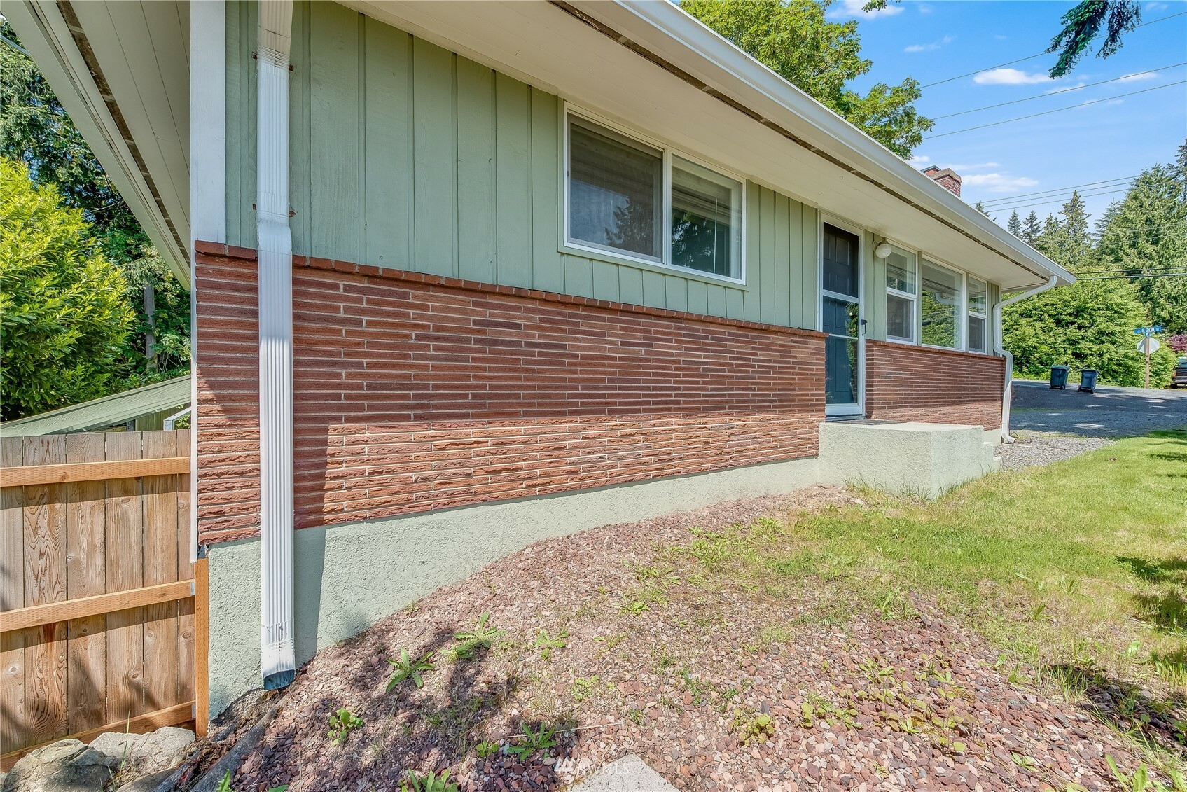 Property Photo:  20805 10th Avenue S  WA 98198 