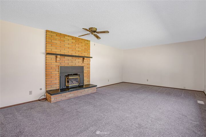 Property Photo: 3427 Amhurst Street SE WA 98501