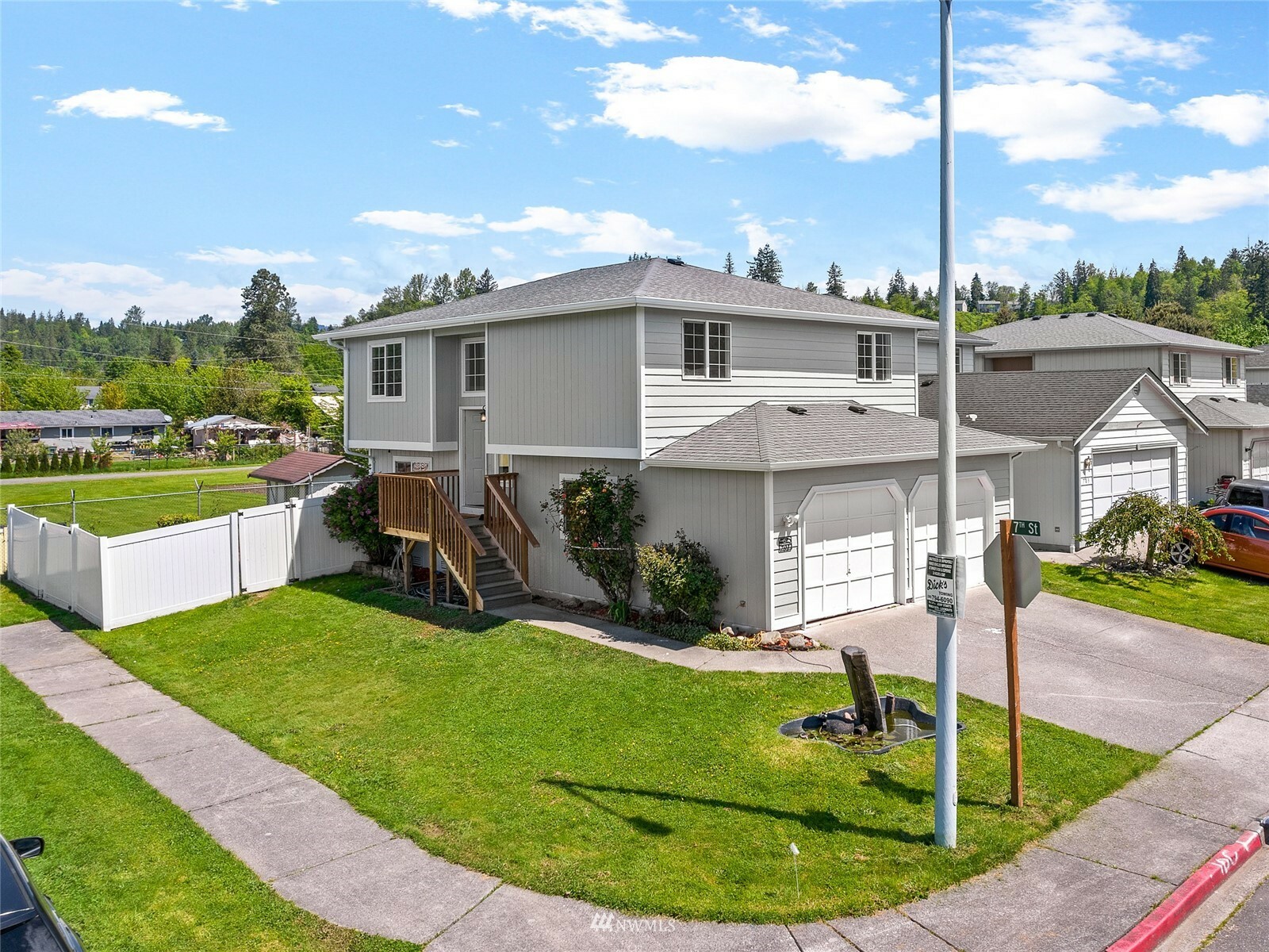 Property Photo:  701 Lois Lane 16  WA 98294 