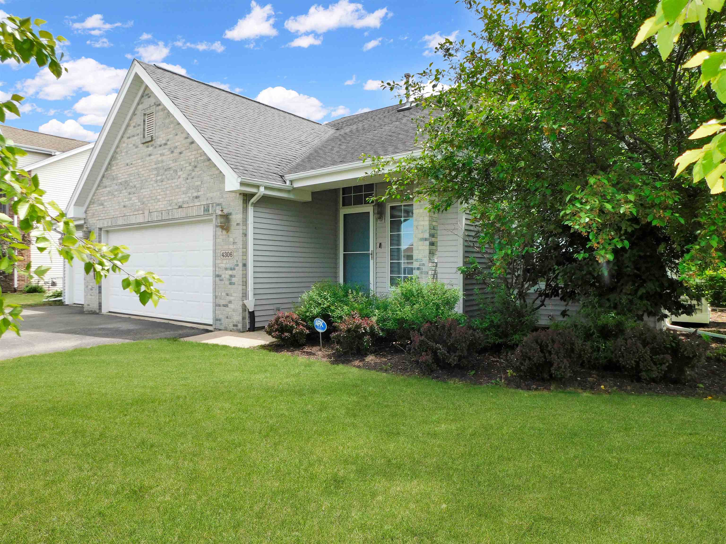 Property Photo:  4306 Glenmore Road  IL 61072 