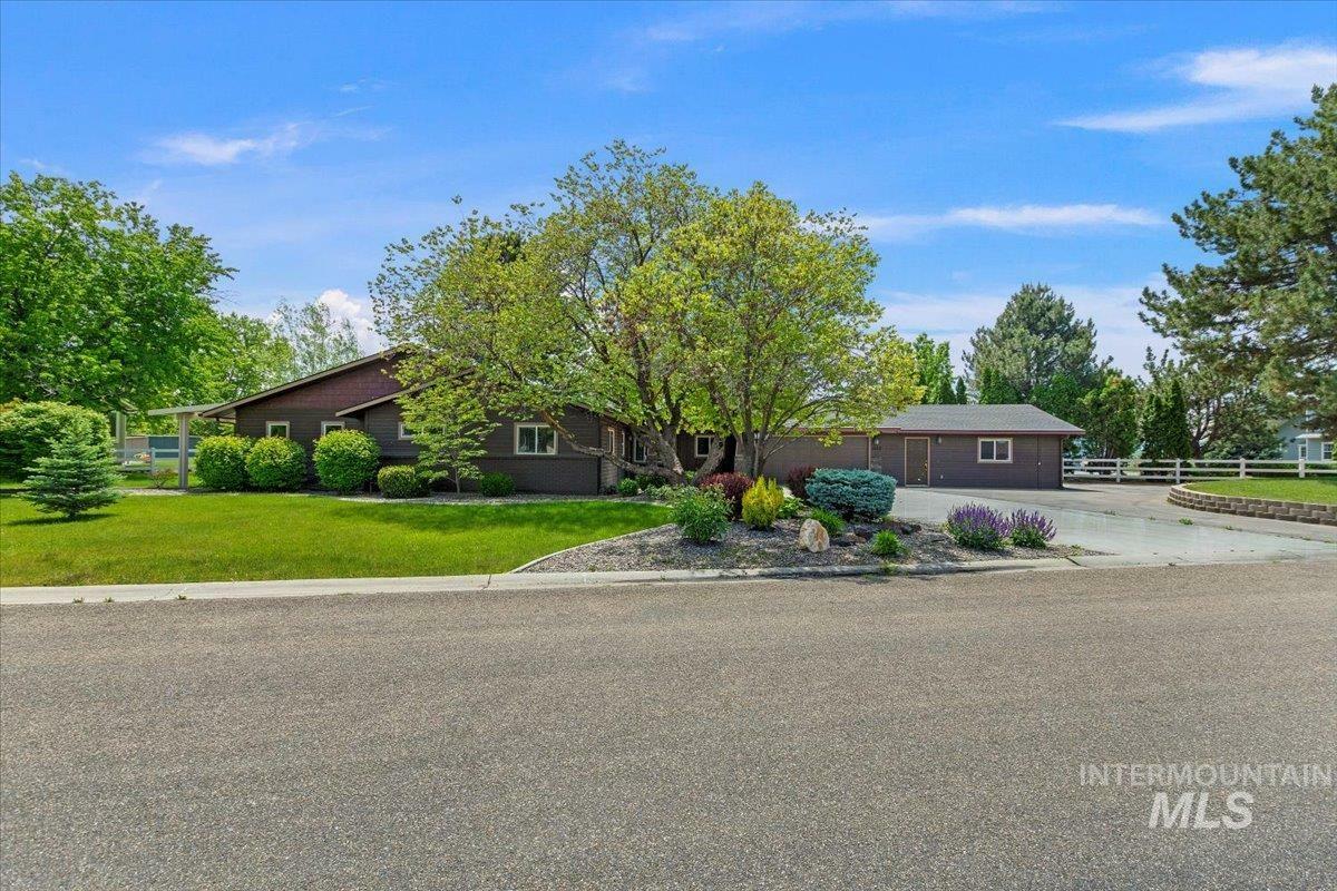 Property Photo:  1803 Primrose Dr.  ID 83686 