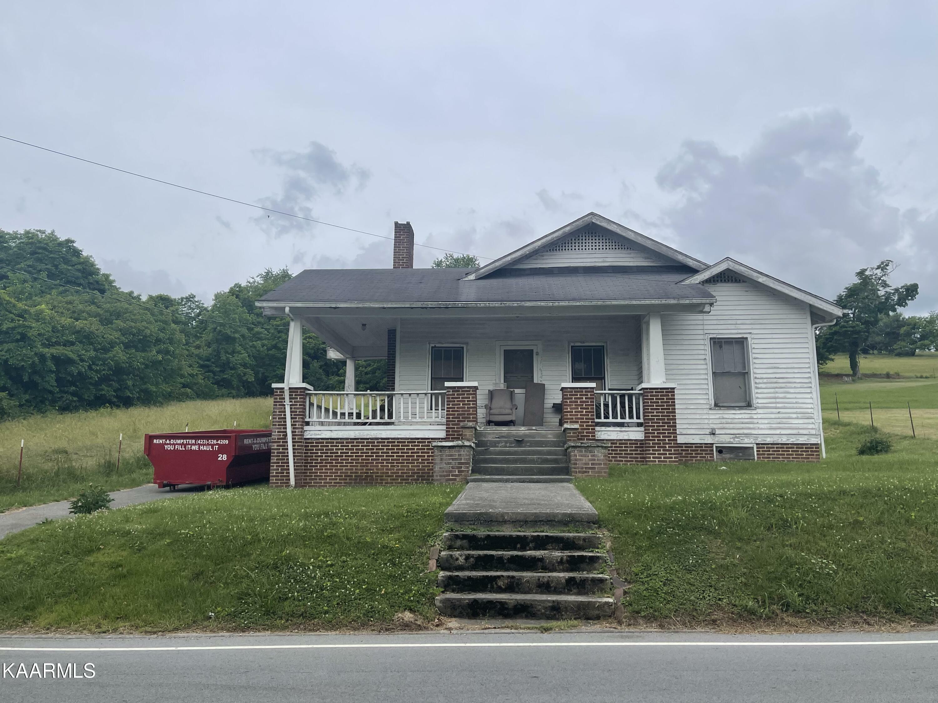 Property Photo:  1816 Church St  TN 37879 