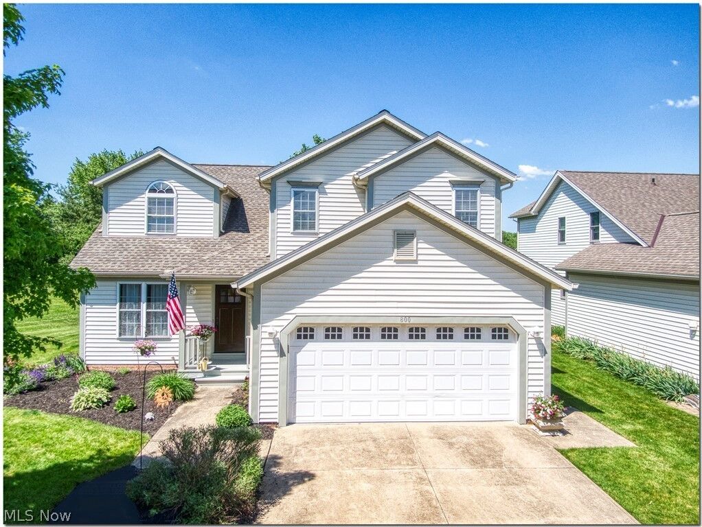 Property Photo:  800 Bridgewater Court 63  OH 44056 