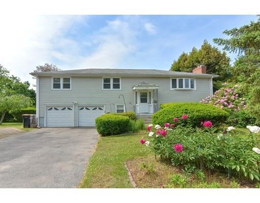 Property Photo:  11 Bellwood Way  MA 01701 