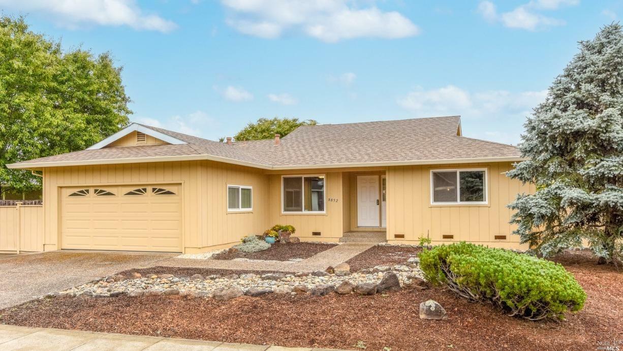 Property Photo:  8852 Hood Mountain Way  CA 95409 