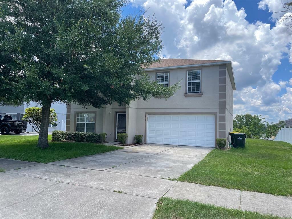 Property Photo:  1807 Valley Ridge Loop  FL 34711 