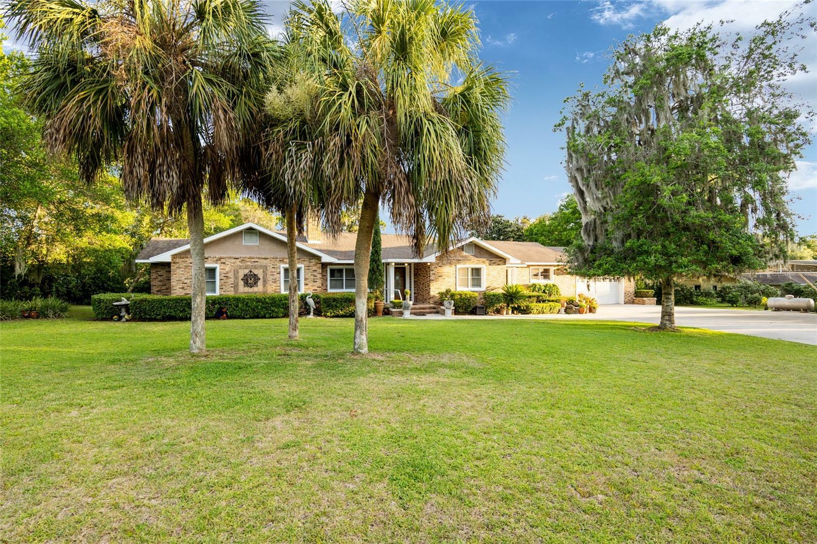 Property Photo:  10562 SE 146th Terrace Road  FL 32179 