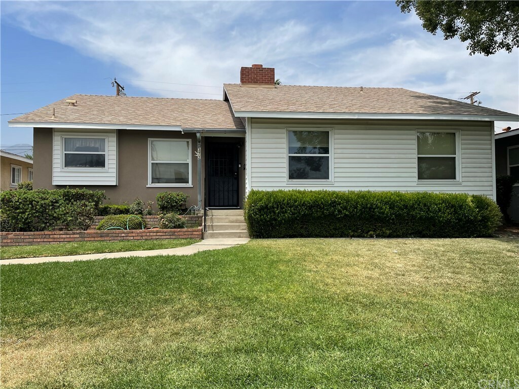 Property Photo: 372 Avery Street CA 92404
