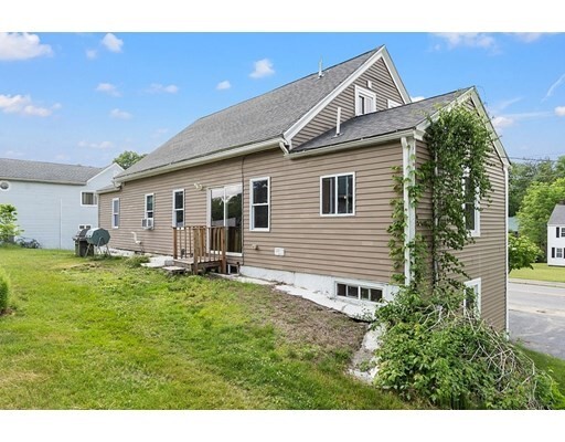 Property Photo:  185 Main St  MA 01560 