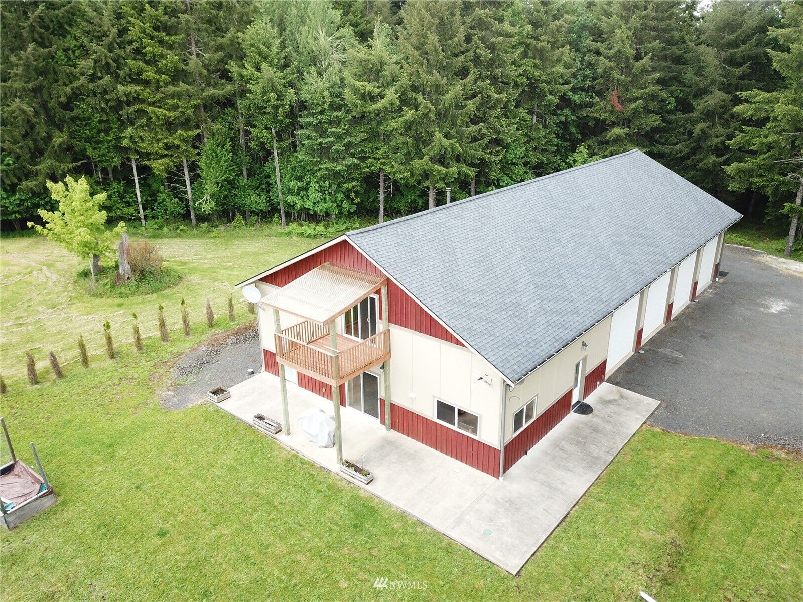 Property Photo:  109 Canyonview  WA 98532 