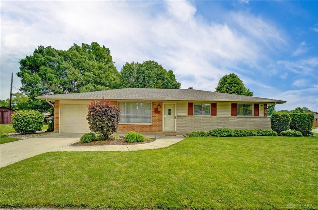 Property Photo: 903 Hile Lane OH 45322