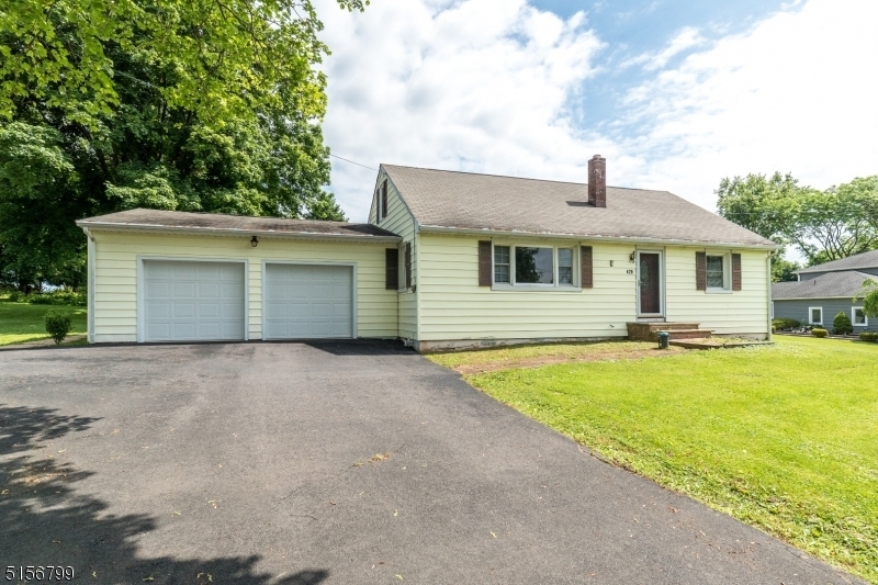 Property Photo:  429 Whiton Rd  NJ 08853 