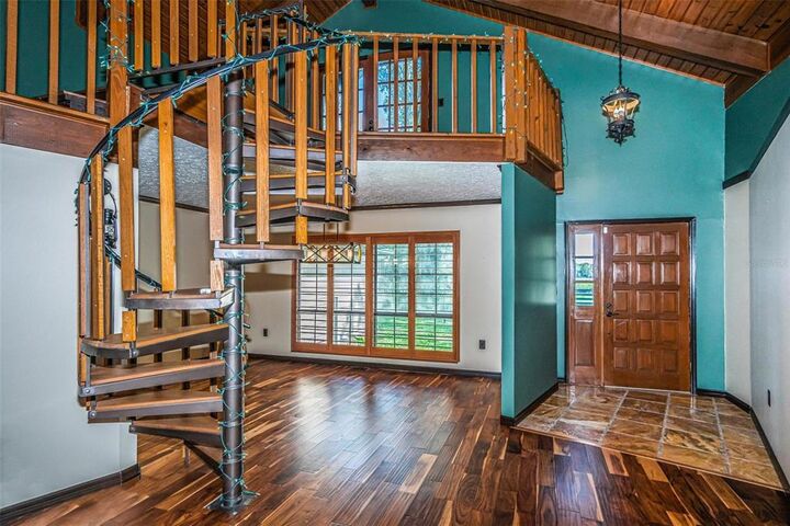 Property Photo: 2461 W Sam Allen Road FL 33565