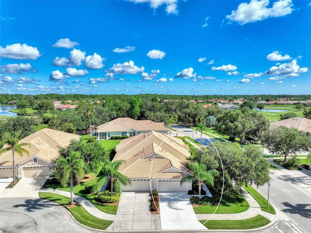 Property Photo: 5600 Hidden Oak Court FL 34287