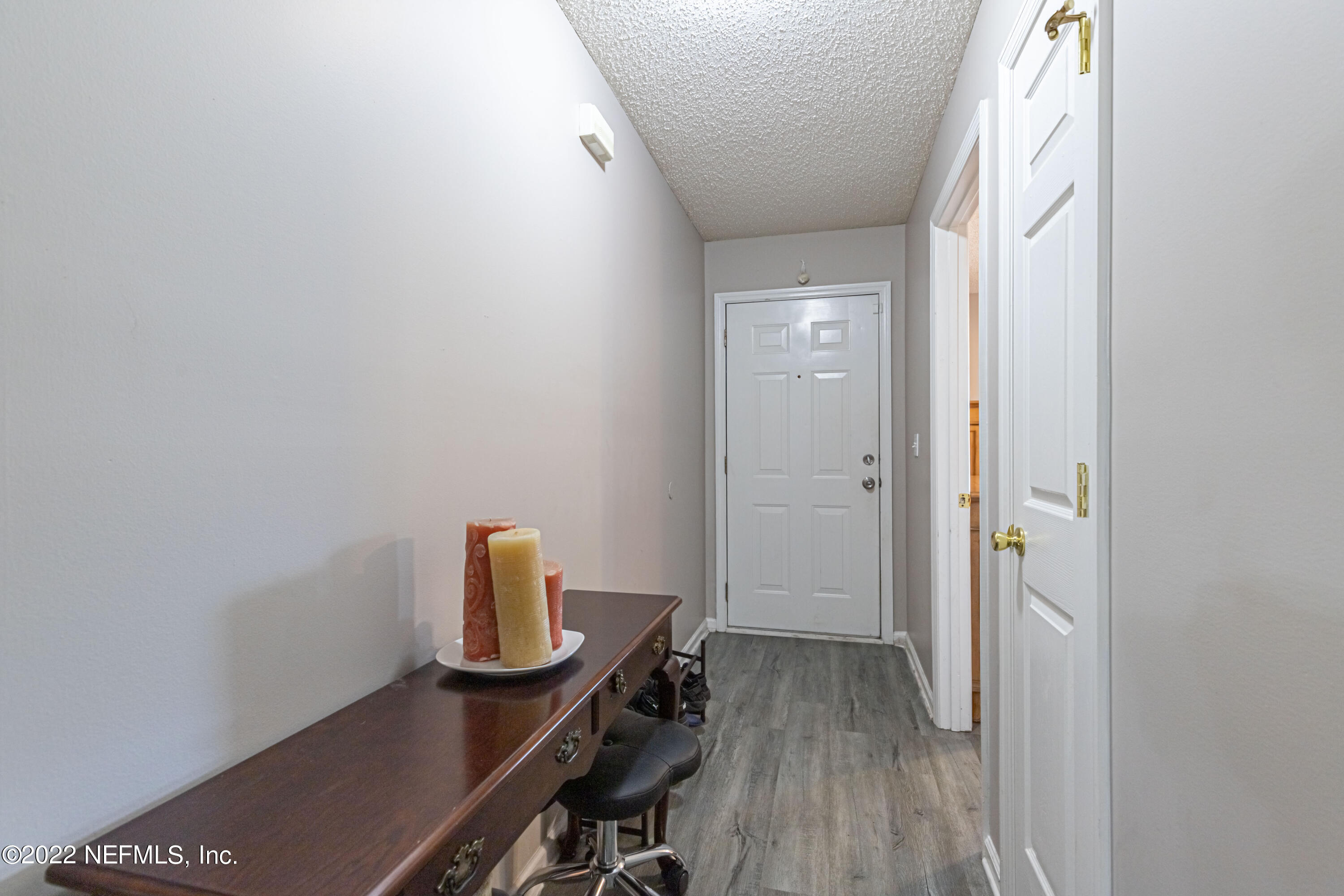 Property Photo: 1975 Hunters Trace Circle FL 32068