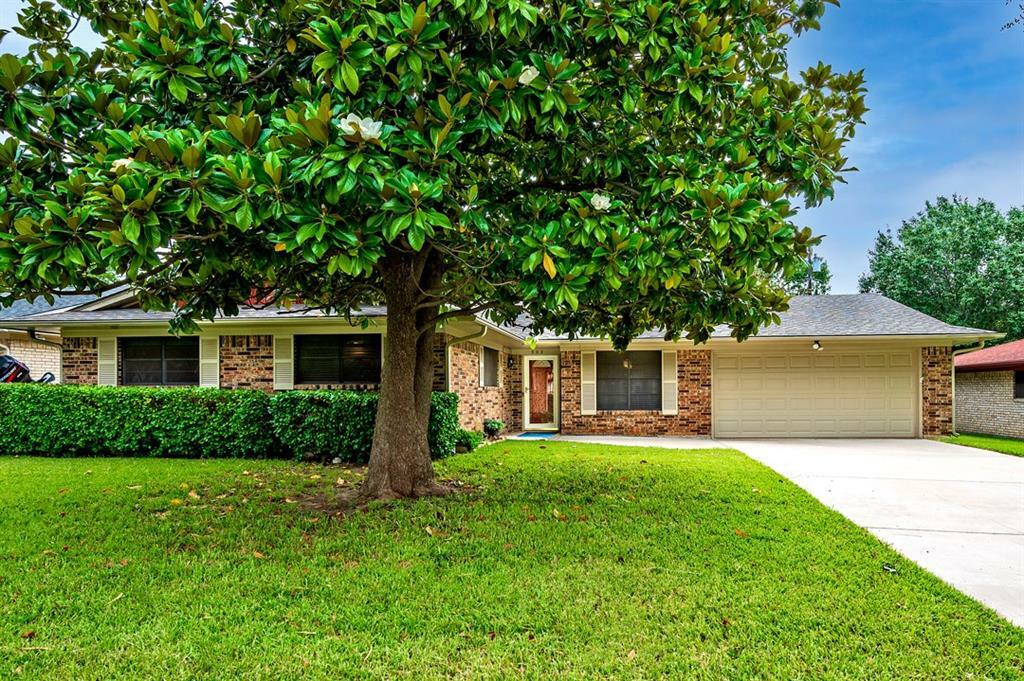 Property Photo:  522 Bryan Drive  TX 75020 