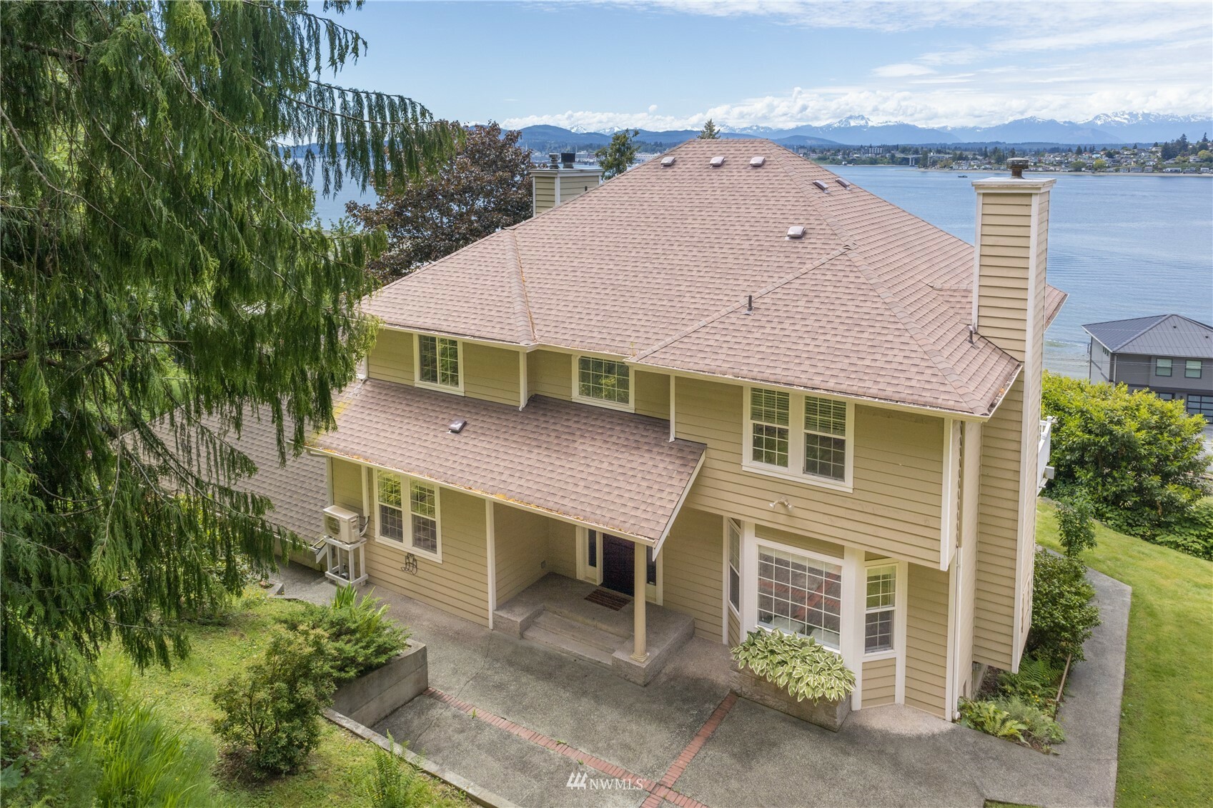 Property Photo:  3097 Beach Drive E  WA 98366 