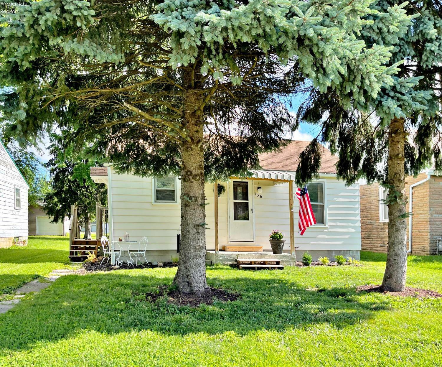 Property Photo:  136 4th Avenue  OH 44883 