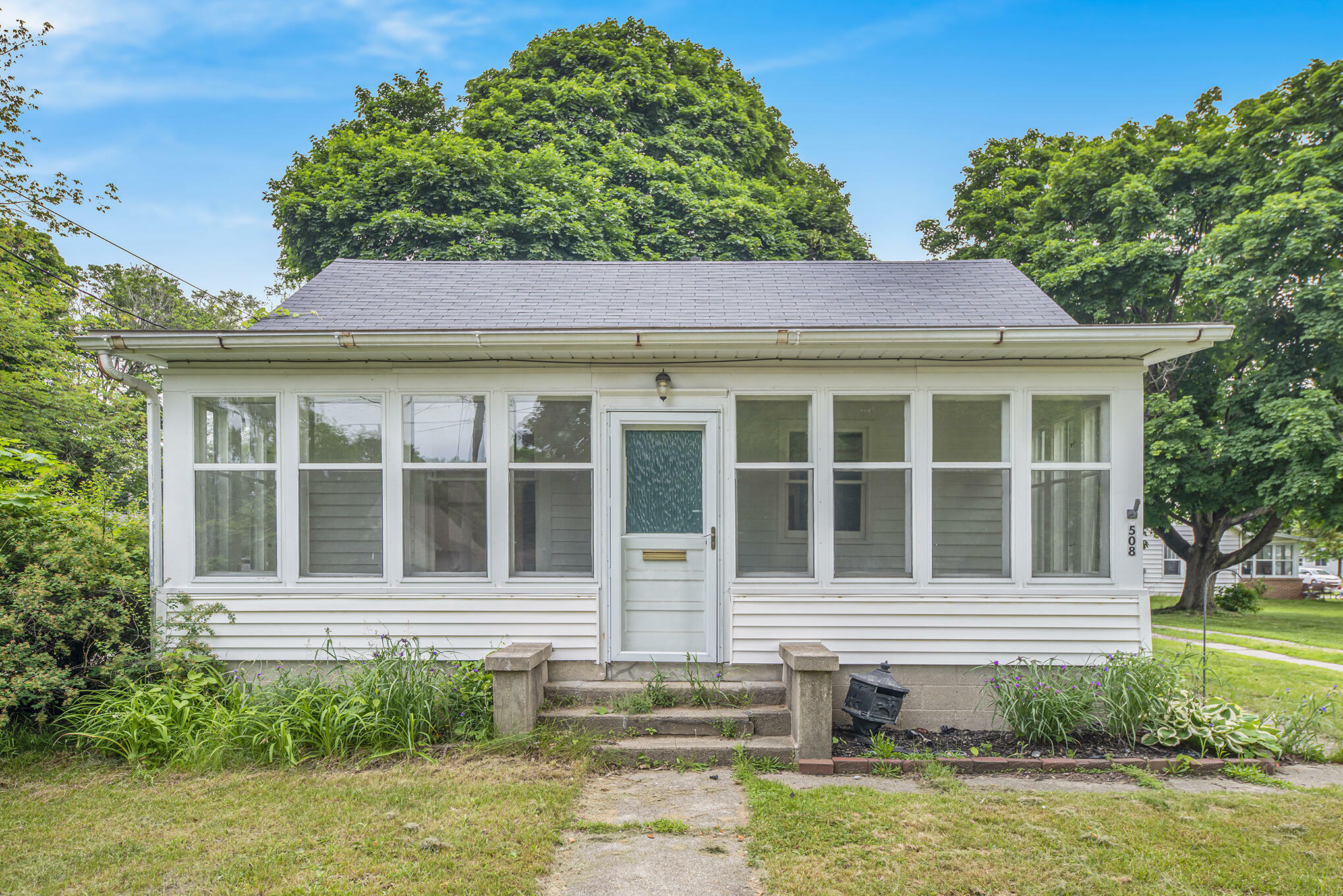 Property Photo:  508 E Coffren Avenue  MI 48838 