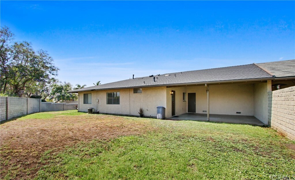 Property Photo:  320 E Carter Drive  CA 91740 