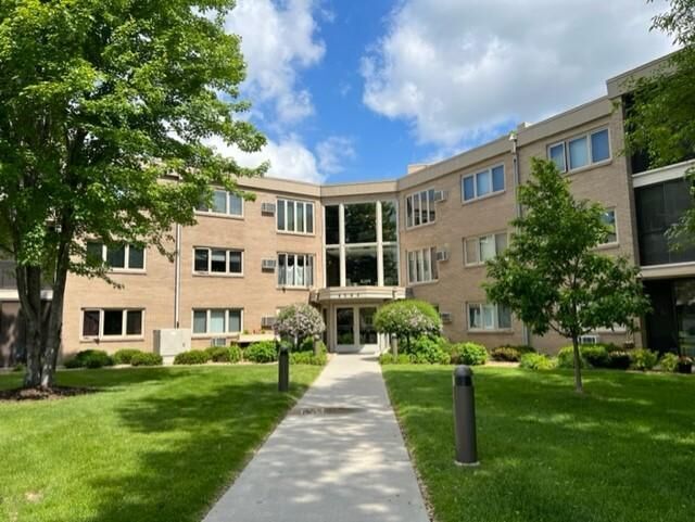 Property Photo:  4360 Brookside Court 311  MN 55436 