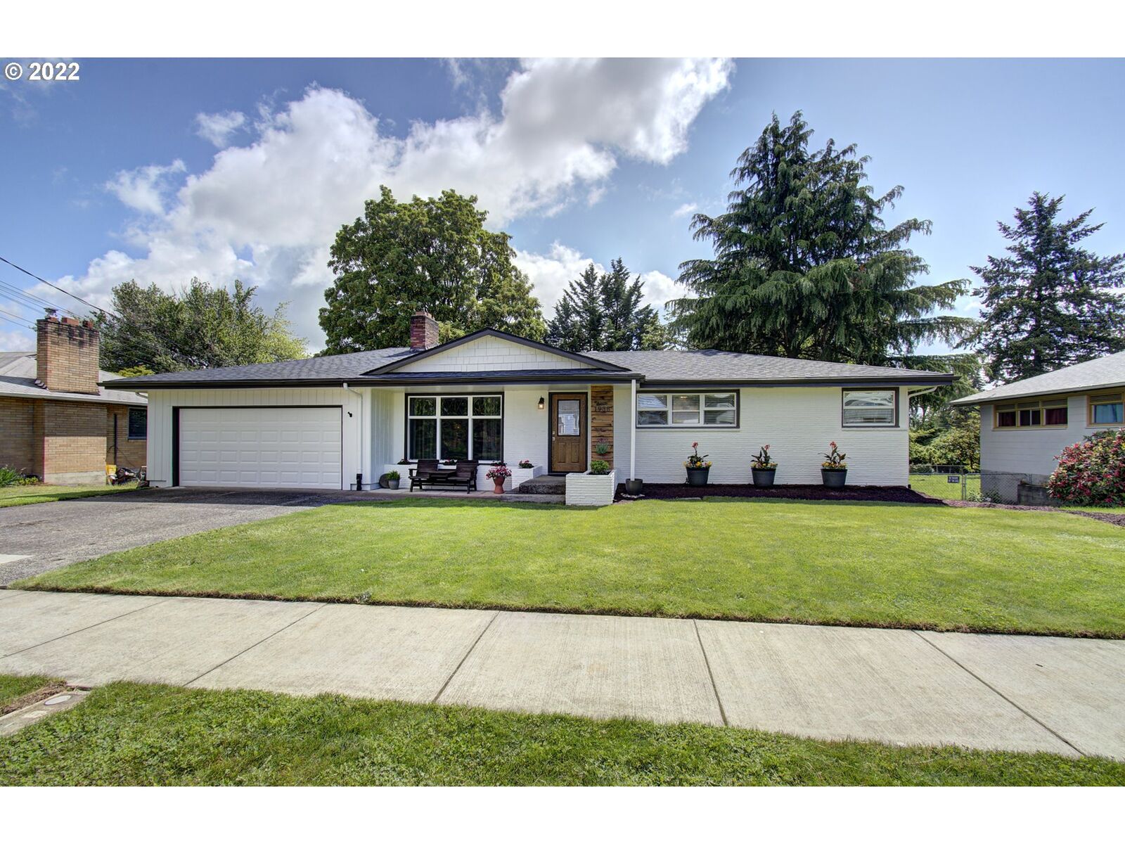 Property Photo:  1938 NE Dallas St  WA 98607 