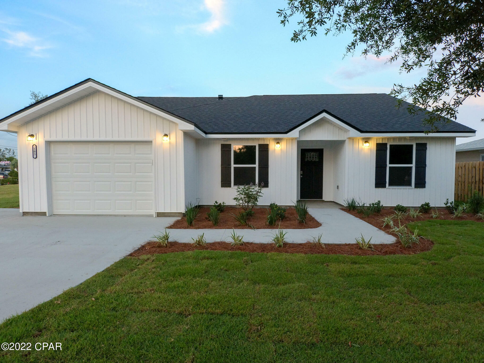 Property Photo:  105 Howard Court  FL 32404 