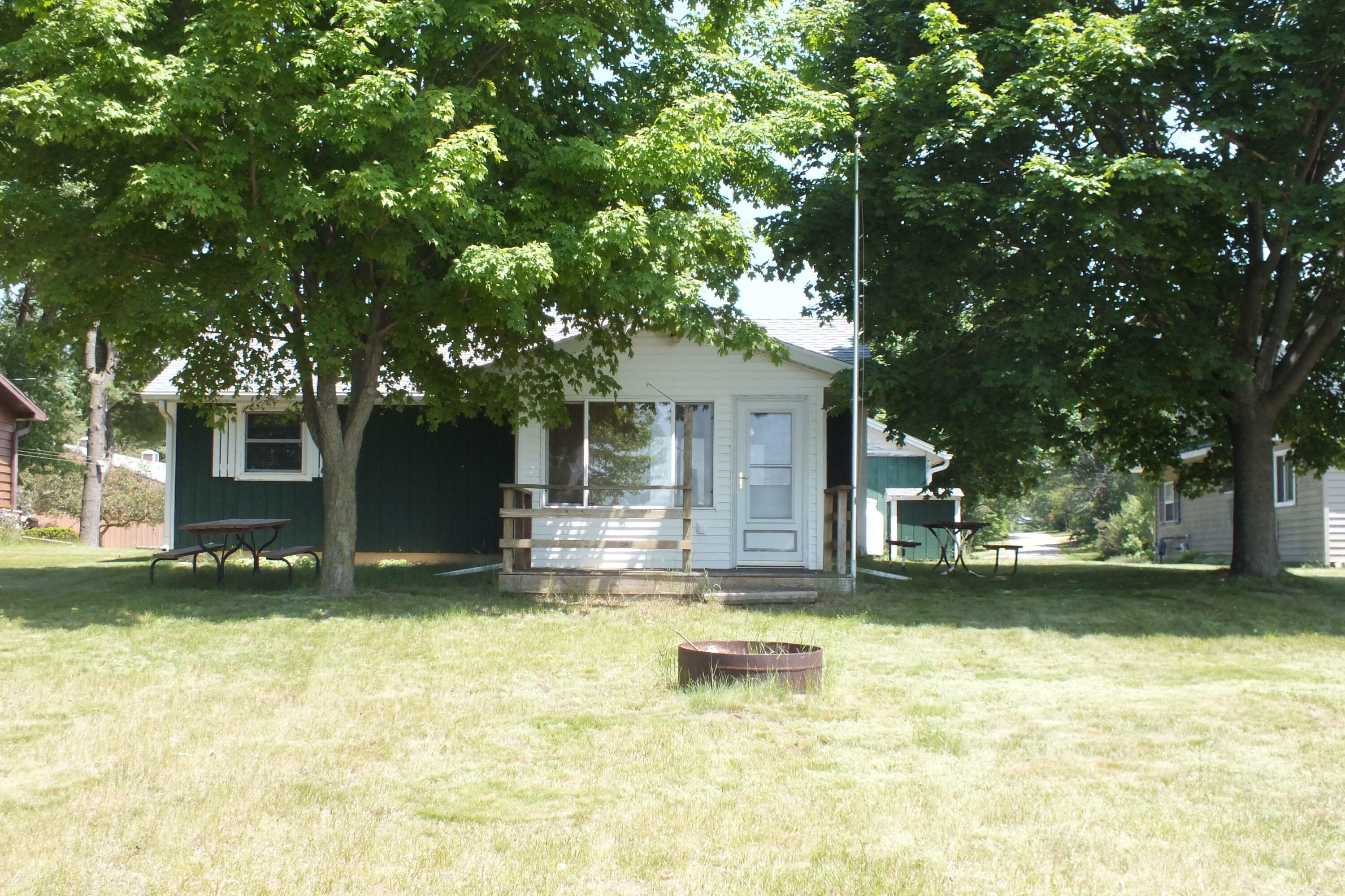 Property Photo:  N2789 Lakeshore Dr  WI 53949 