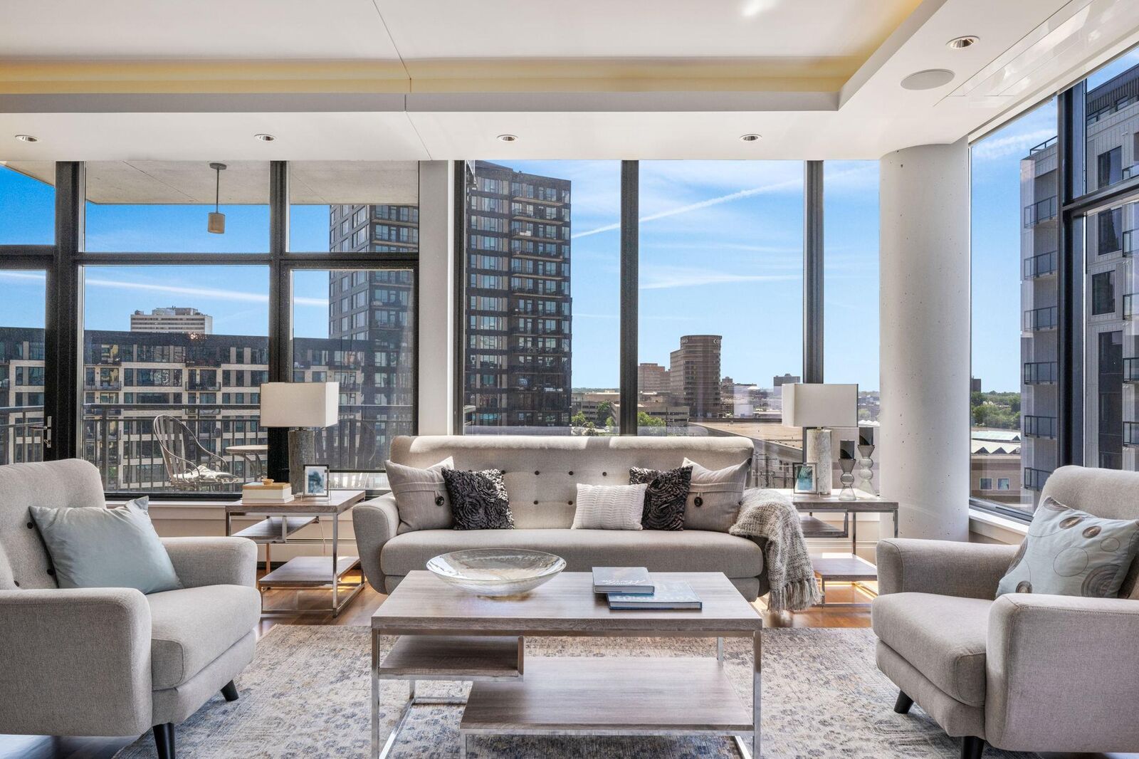 Property Photo:  1120 S 2nd Street 715  MN 55415 