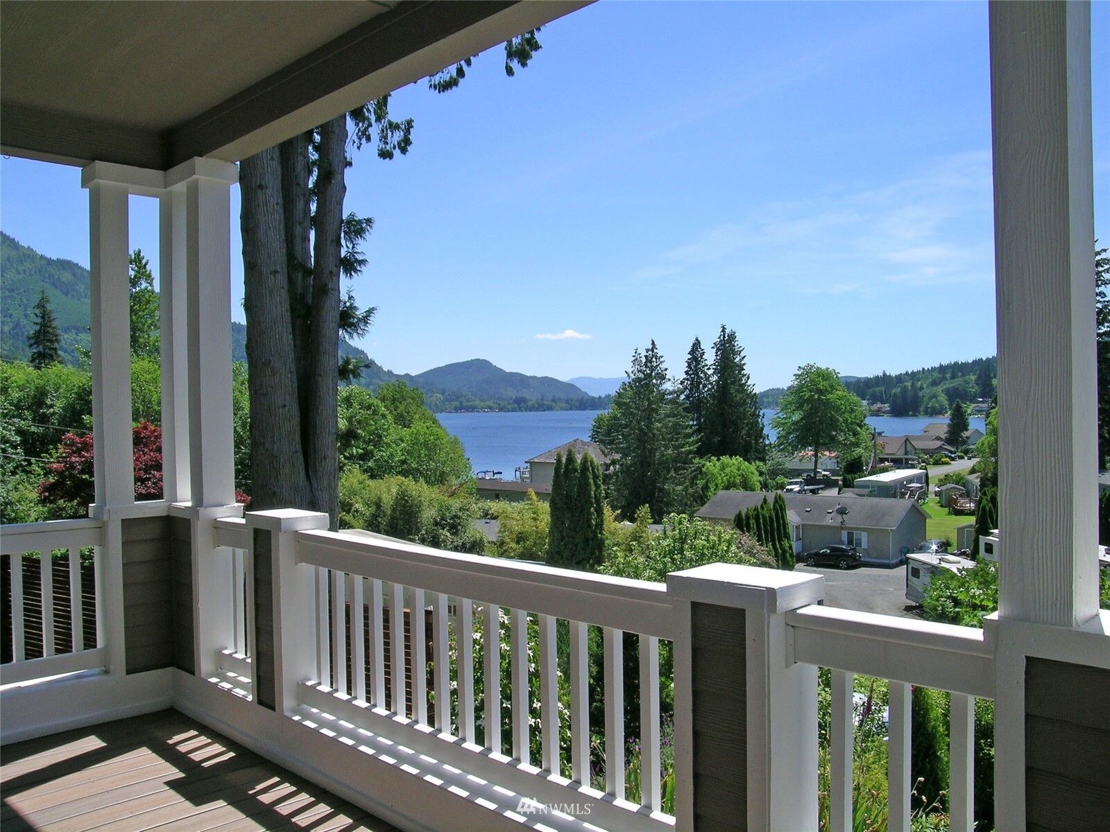 Property Photo: 921 Autumn Lane 206 WA 98229
