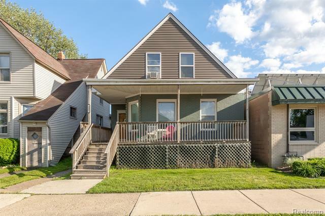 Property Photo:  557 Oak Street  MI 48192 