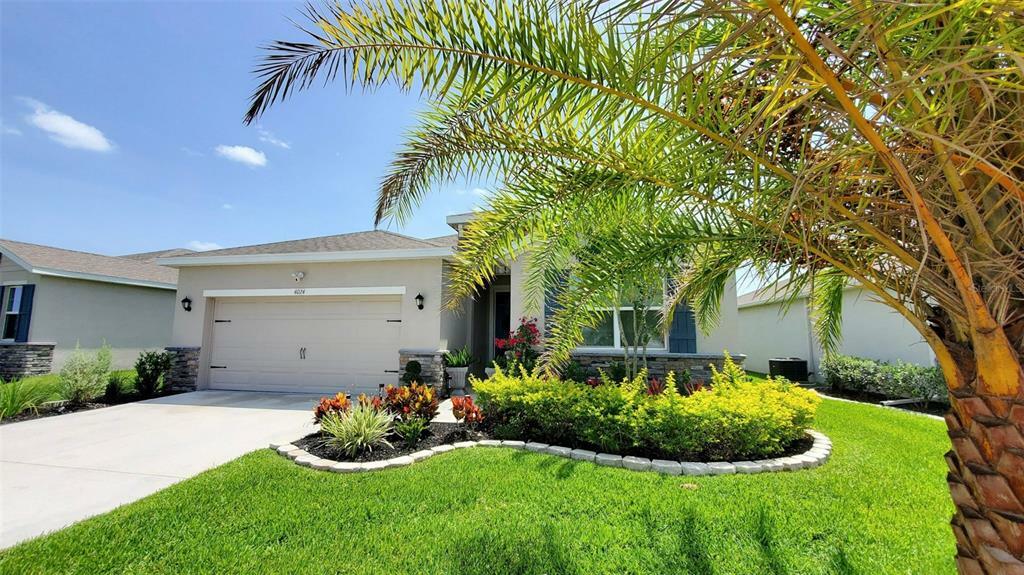 Property Photo:  4024 Mossy Limb Court  FL 34221 