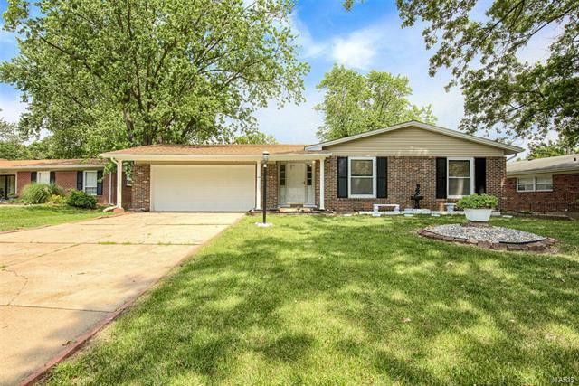 Property Photo:  1733 Parktree Lane  MO 63138 