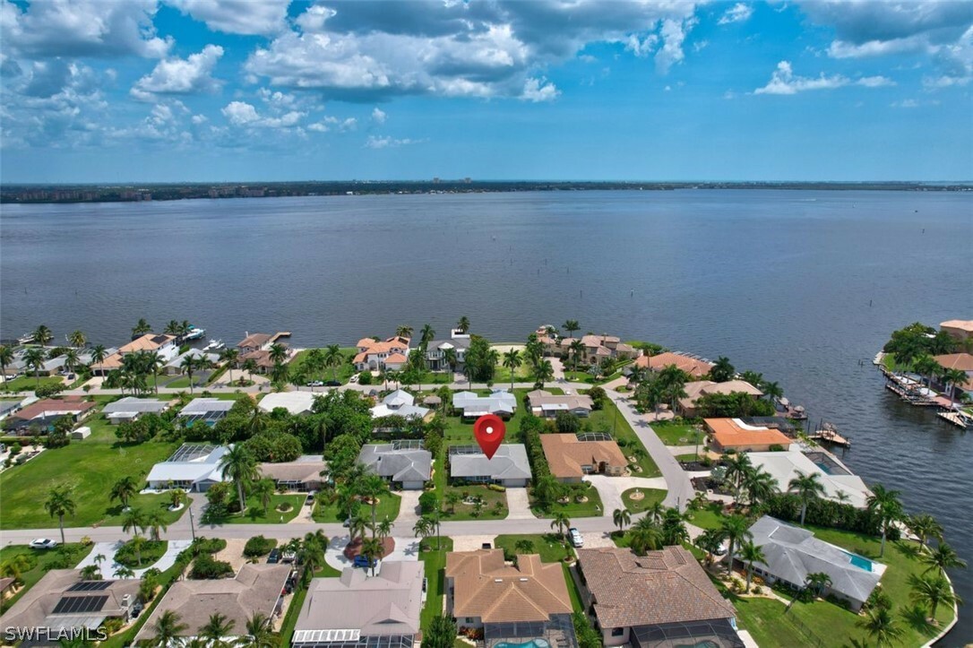 Property Photo: 410 Coral Drive FL 33904
