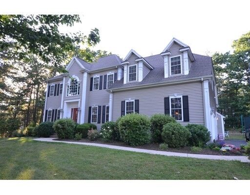 Property Photo:  8 Lenox Drive  MA 02038 