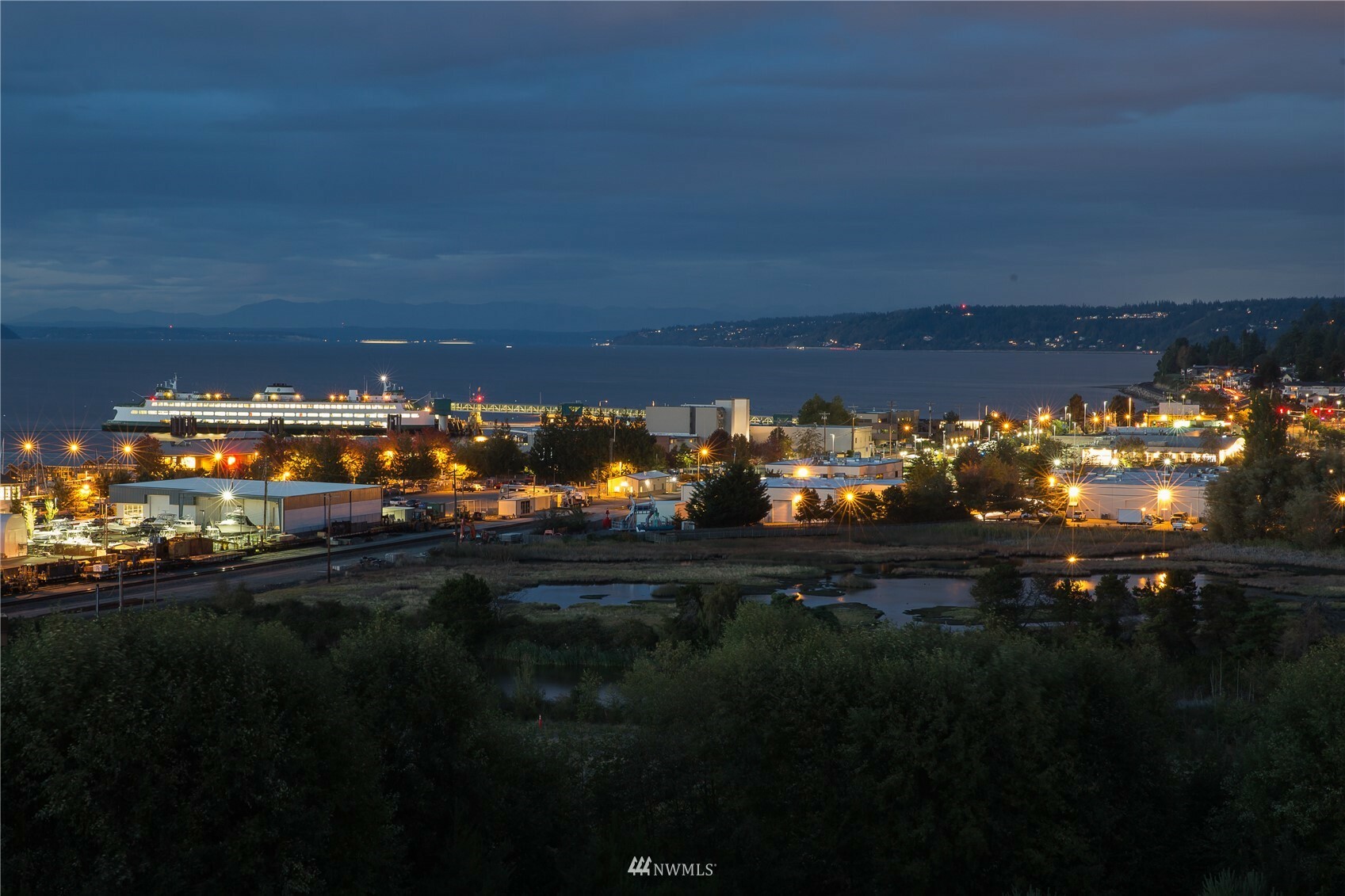 Property Photo: 55 Pine Street 107 WA 98020